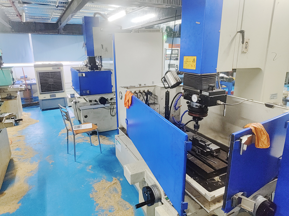 EDM Machine (Electrical Discharge Machining)